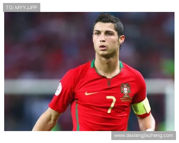 足球明星展现个性魅力脚指甲涂色成新潮流引领时尚风向标